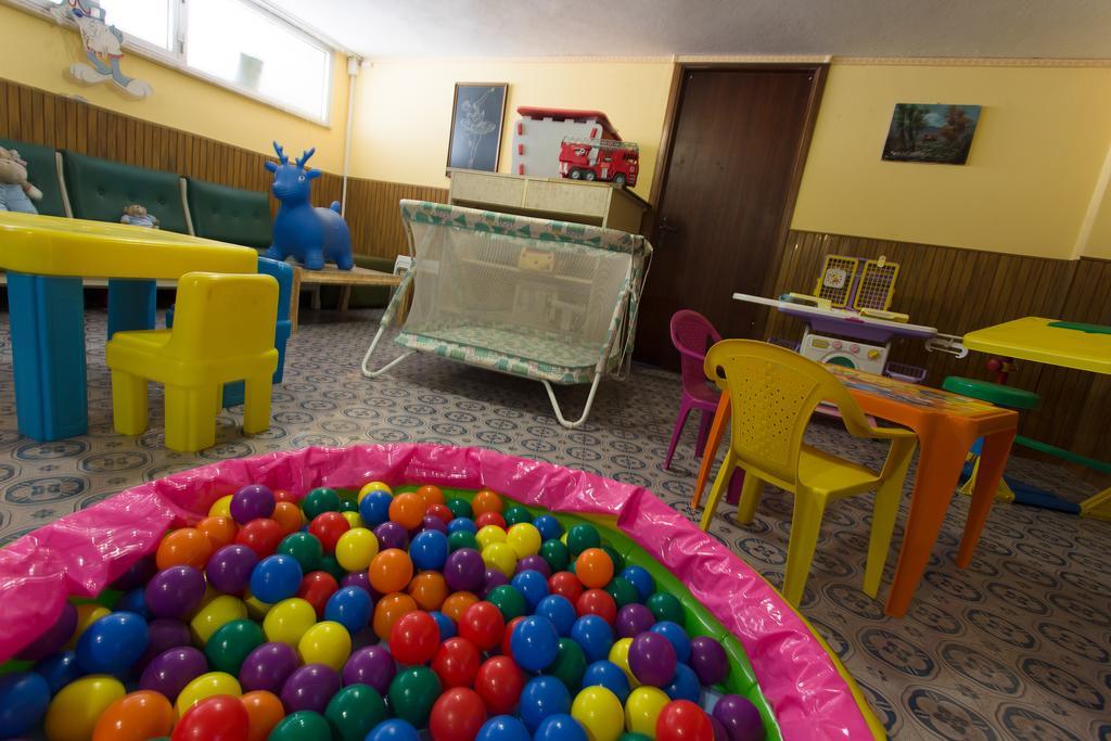 Hotel Real チェルヴィア エクステリア 写真