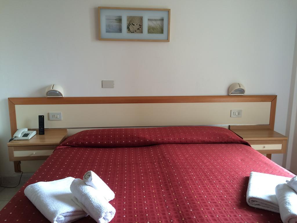 Hotel Real チェルヴィア エクステリア 写真